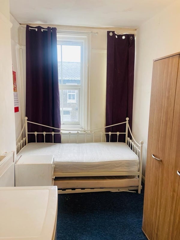 Room in a Shared House, Mill Road, CB1, N1 7GU