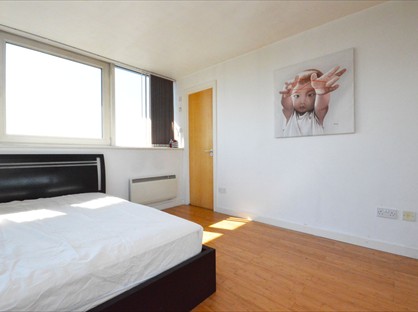 2 Bed Flat, Berglen Court, E14