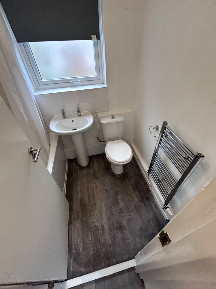 Additional image 4 of Room in a Shared House, Thyra Grove, NG9, N1 7GU