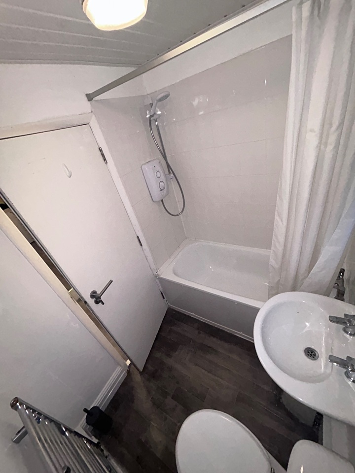 Additional image 7 of Room in a Shared House, Thyra Grove, NG9, N1 7GU