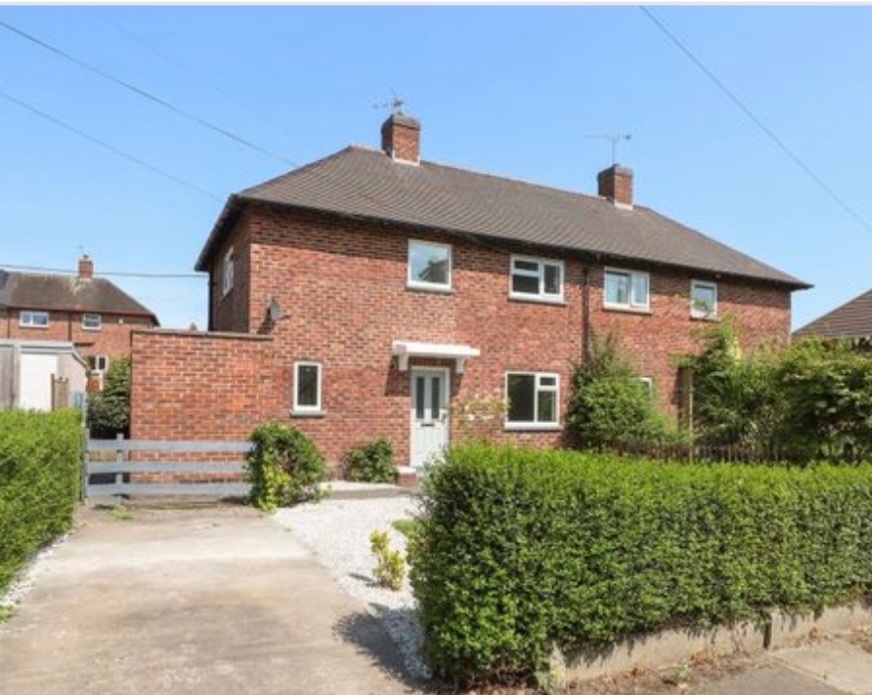 2 Bed Semi-Detached House, Ravenscroft Road, S13, N1 7GU