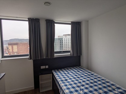 Studio Flat, Sovereign House, S1