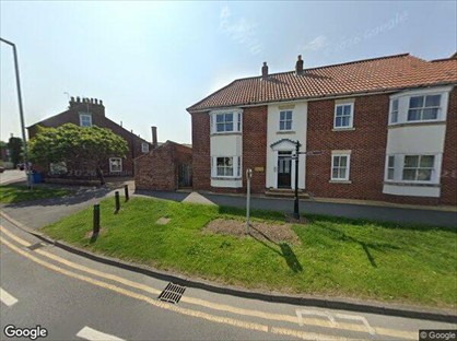 2 Bed Flat, Middle St South, YO25