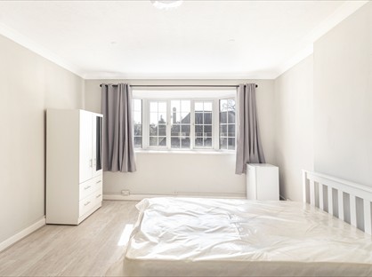 Room in a Shared House, Southwell Park Road, GU15