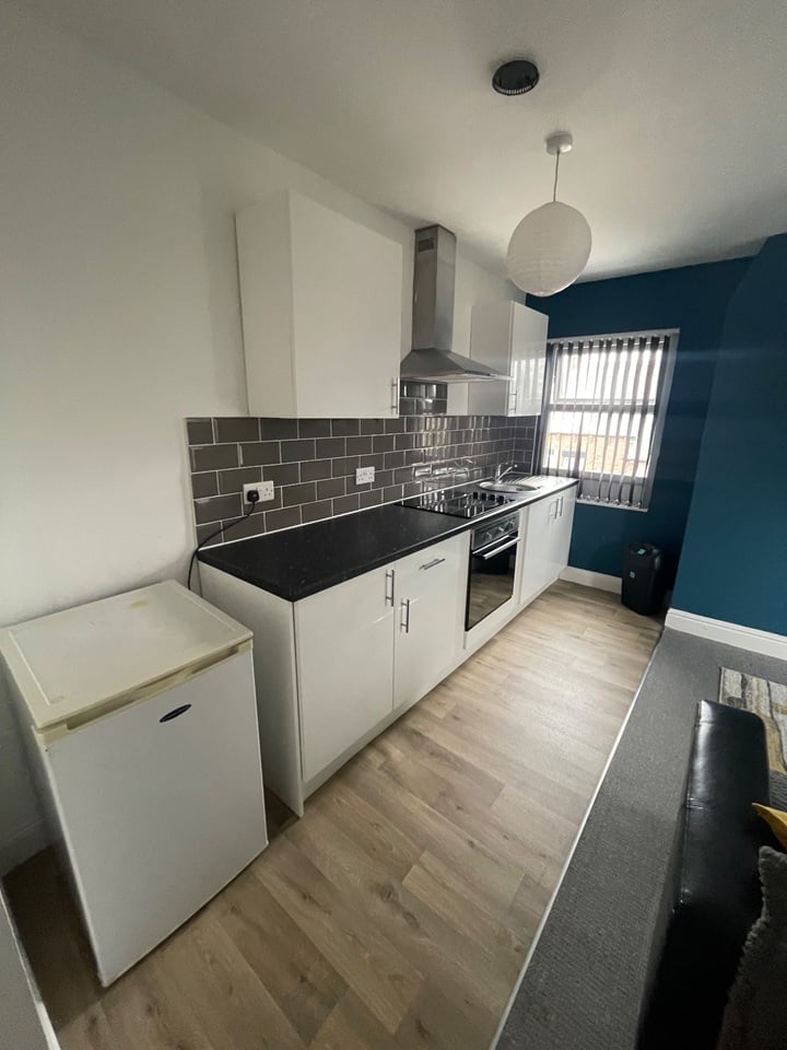 Studio Flat, Conference Road, LS12