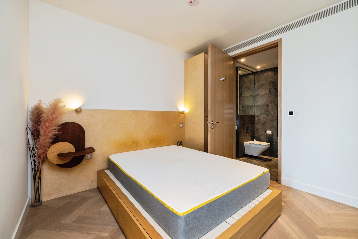 Additional image 17 of 1 Bed Flat, Principal Place, EC2A, N1 7GU