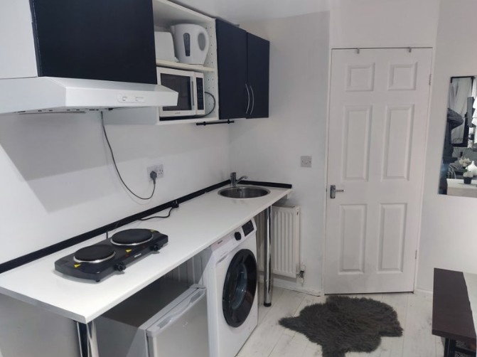 Additional image 2 of Studio Flat, Uppingham Gardens, NG2, N1 7GU