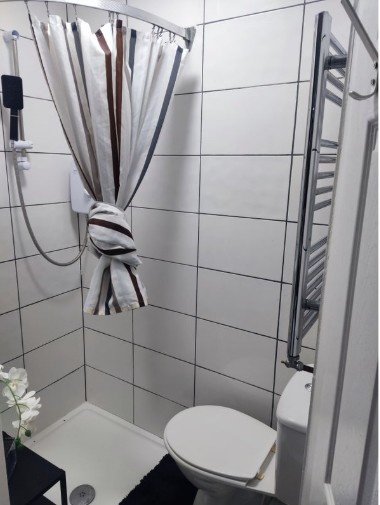 Additional image 5 of Studio Flat, Uppingham Gardens, NG2, N1 7GU