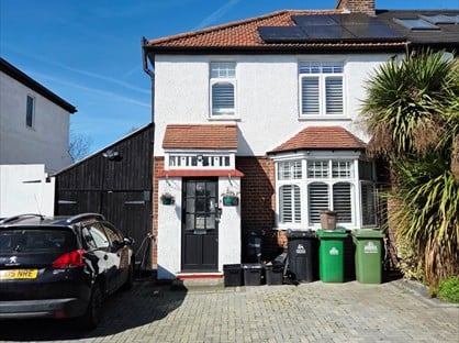 4 Bed Semi-Detached House, Great Cambridge Road, EN8