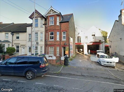 2 Bed Flat, Radnor Park Road, CT19