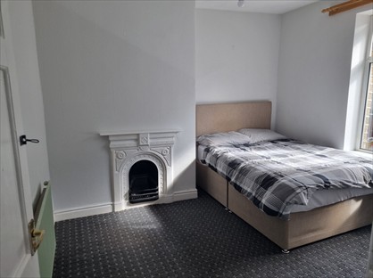 Room in a Shared House, Manchester Road, HD4