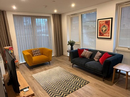 Room in a Shared Flat, Shadwell St, B4