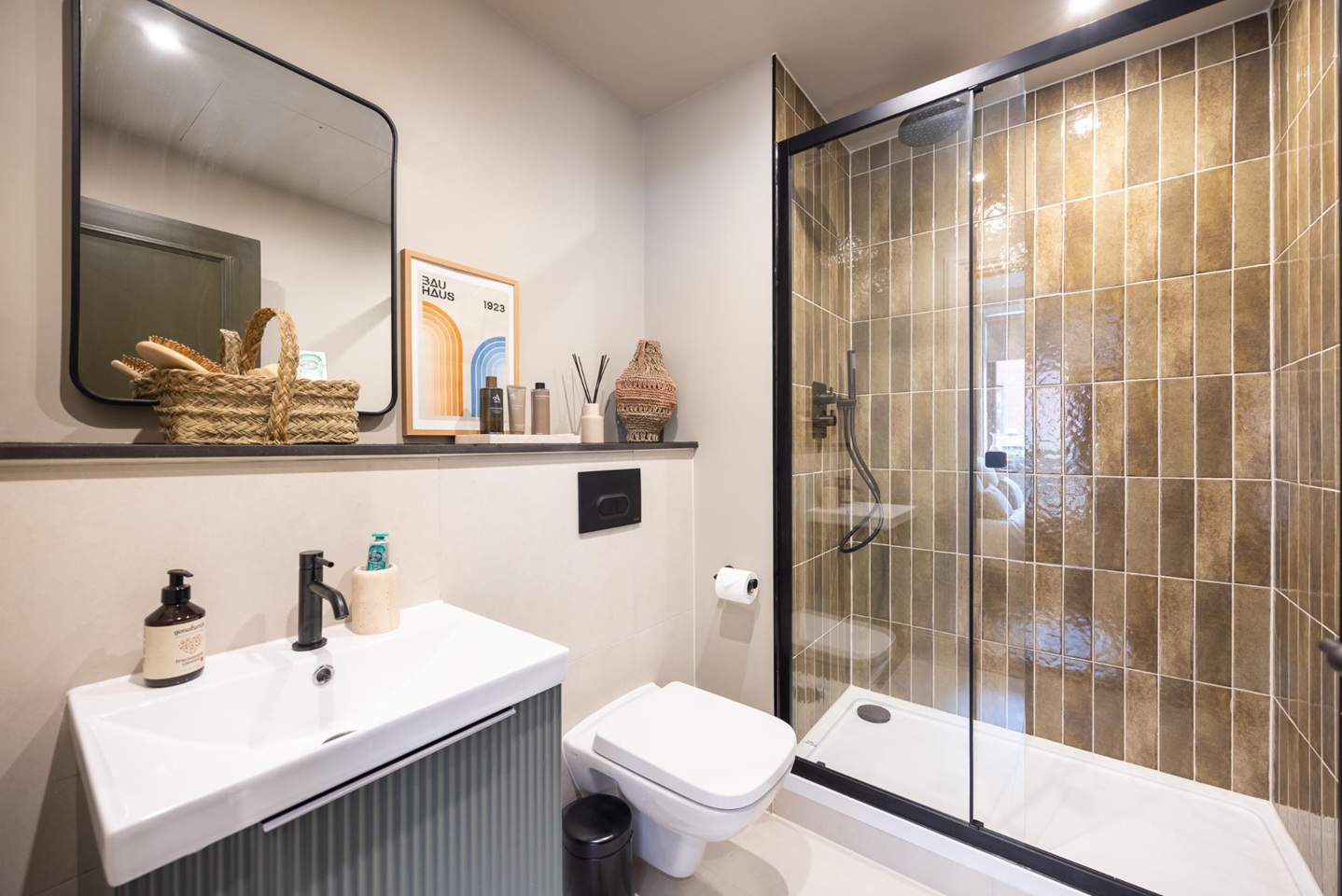 Additional image 3 of Studio Flat, The James, S1, N1 7GU