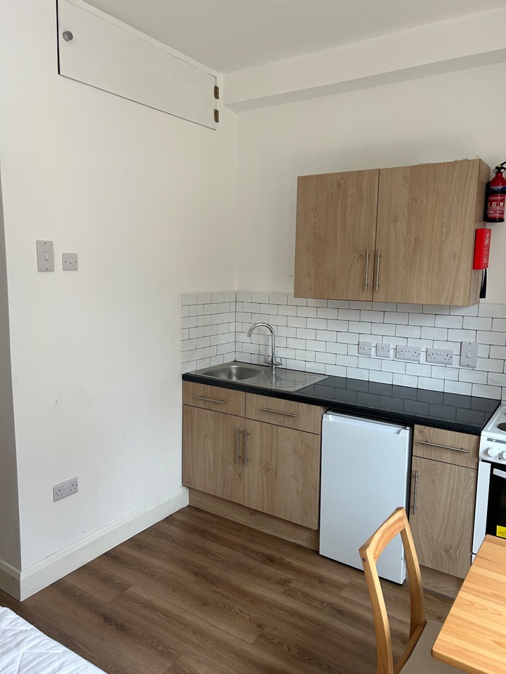 Additional image 2 of Studio Flat, Woodstock Road, OX2, N1 7GU