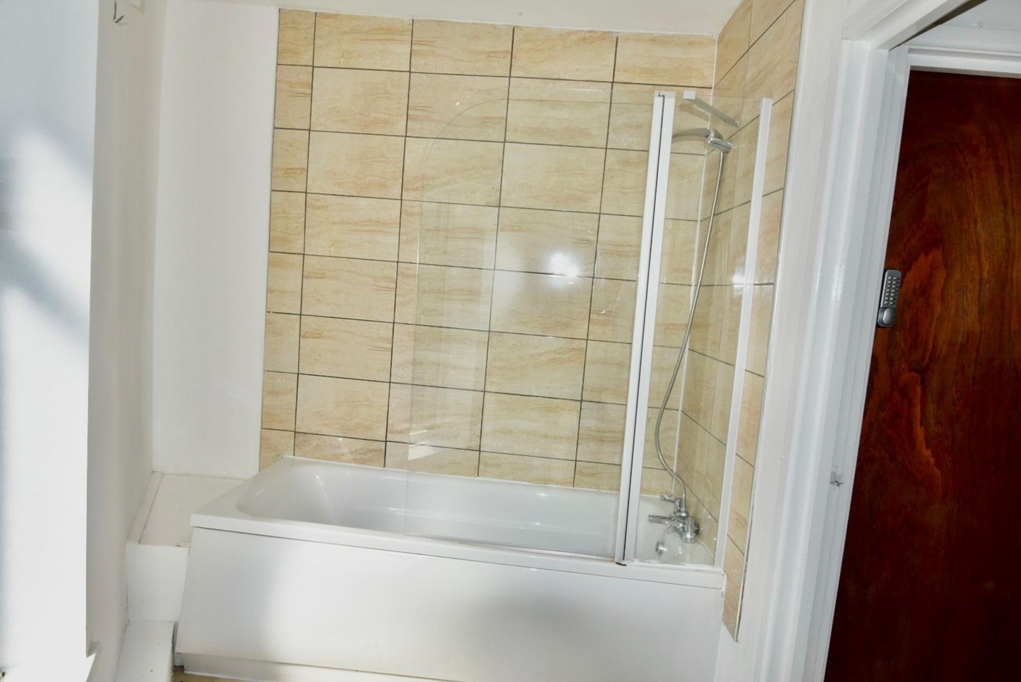 Additional image 23 of Room in a Shared House, Lucas St, NP20, N1 7GU