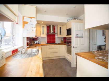 3 Bed Semi-Detached House, Rosebery Avenue, BA21