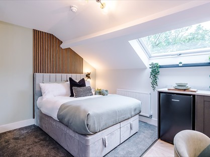 Studio Flat, Rochdale Old Road, BL9