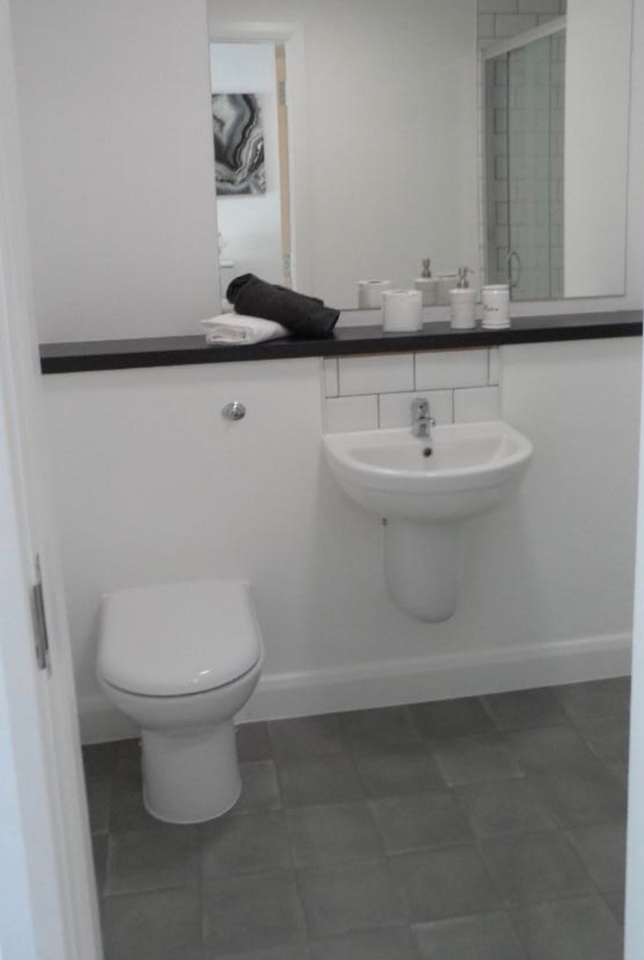 Additional image 4 of 3 Bed Flat, Fox St, L3, N1 7GU