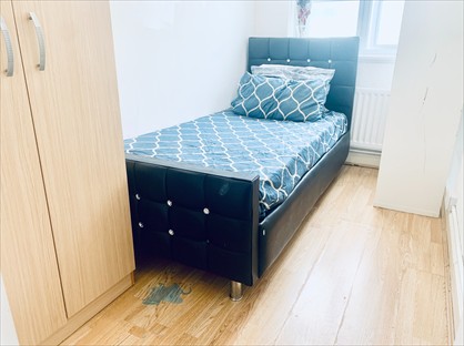 Room in a Shared House, Carmen Street, E14