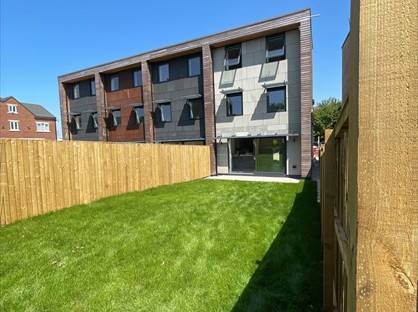 4 Bed Semi-Detached House, Spring Meadows, BD11