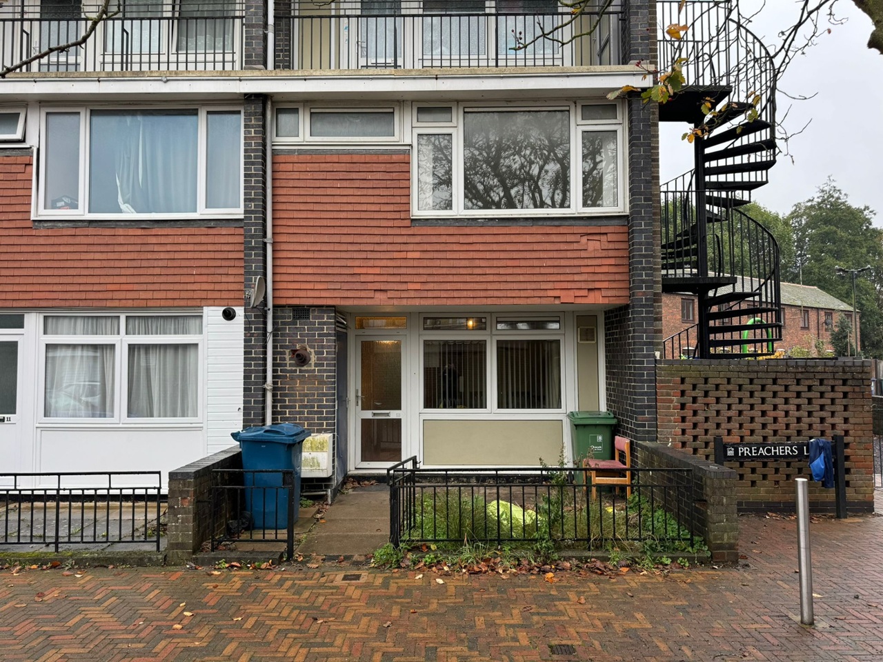 3 Bed Flat, Preachers Lane, OX1, N1 7GU