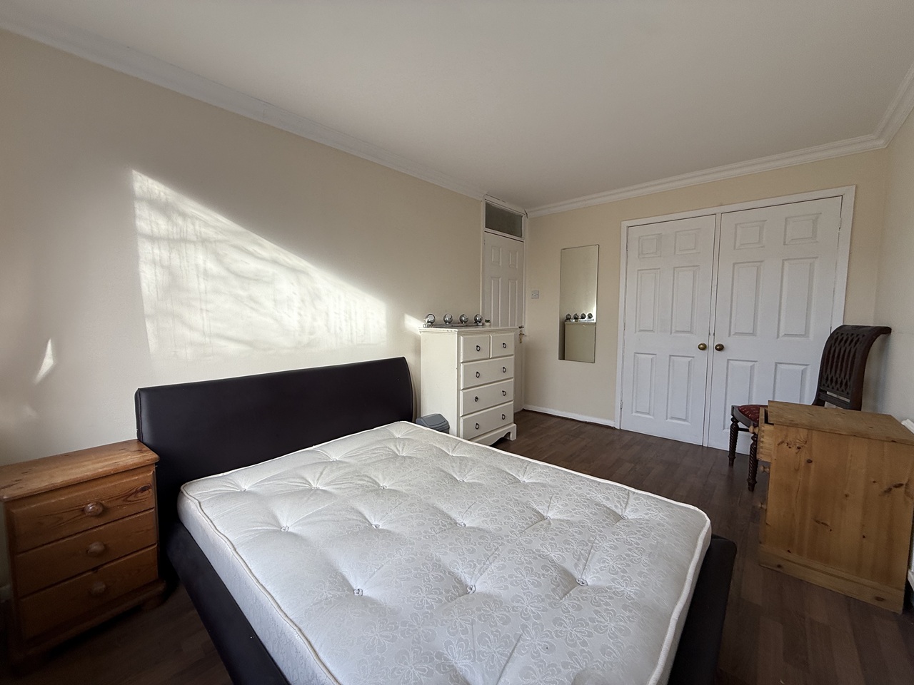 Additional image 4 of 3 Bed Flat, Preachers Lane, OX1, N1 7GU