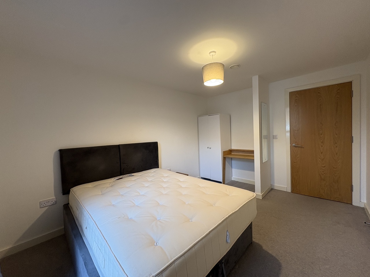 Additional image 4 of 2 Bed Flat, Lydia Ann St, L1, N1 7GU