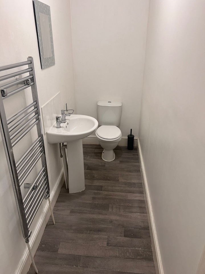 Additional image 7 of Room in a Shared House, Thyra Grove, NG9, N1 7GU