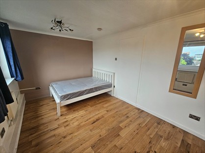 Room in a Shared House, Ericcson Close, SW18