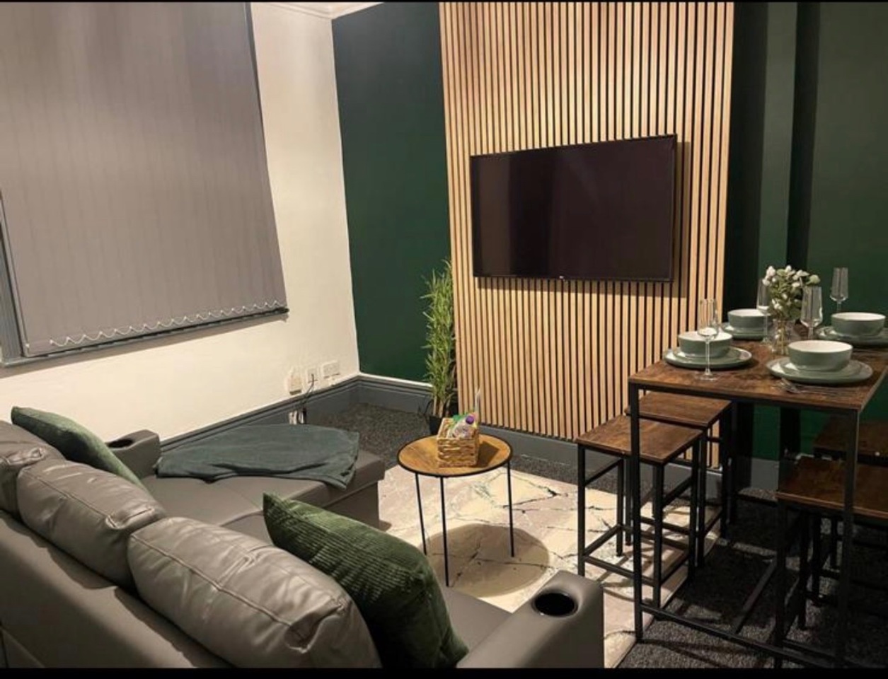 3 Bed End Terrace, Broomspring Lane, S10, N1 7GU