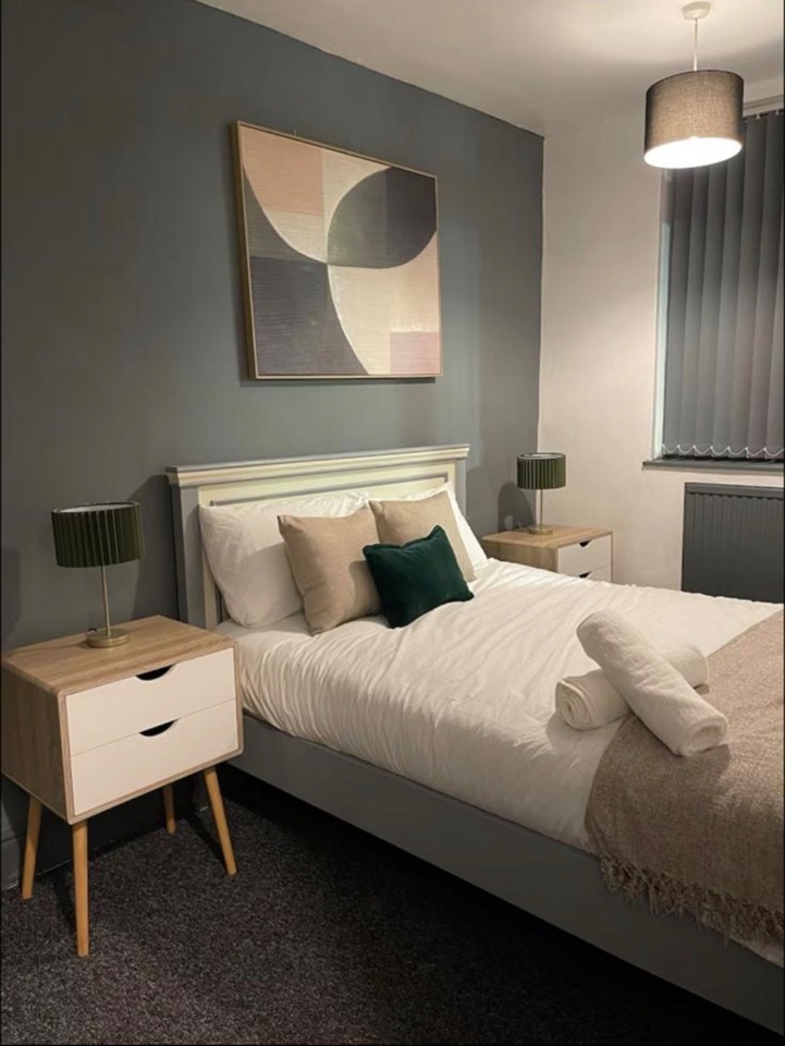 Additional image 3 of 3 Bed End Terrace, Broomspring Lane, S10, N1 7GU