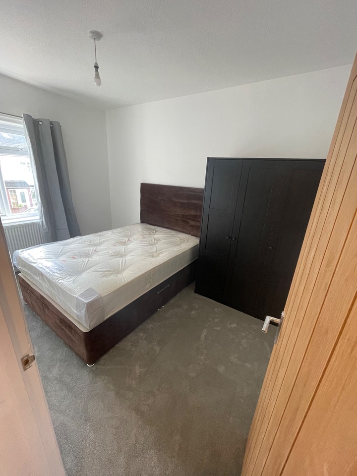 Additional image 6 of 2 Bed Flat, Great Knollys Street, RG1, N1 7GU