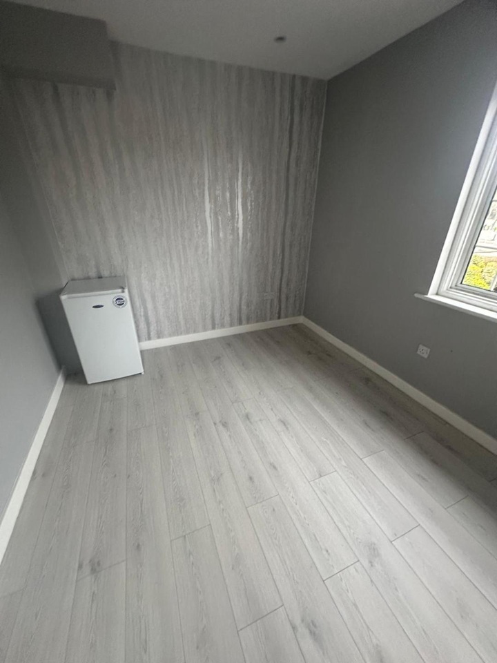 Additional image 3 of Studio Flat, Courtland Road, OX4, N1 7GU