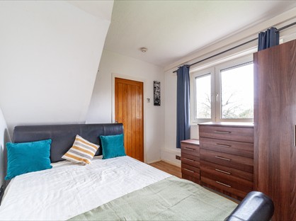 Room in a Shared House, Swanton Gardens, SW19