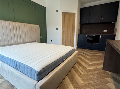 Room in a Shared House, Scarsdale Road, M14