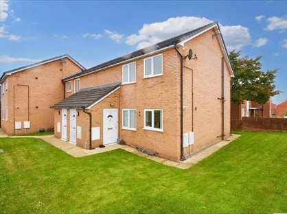 2 Bed Flat, Ponciau, LL14