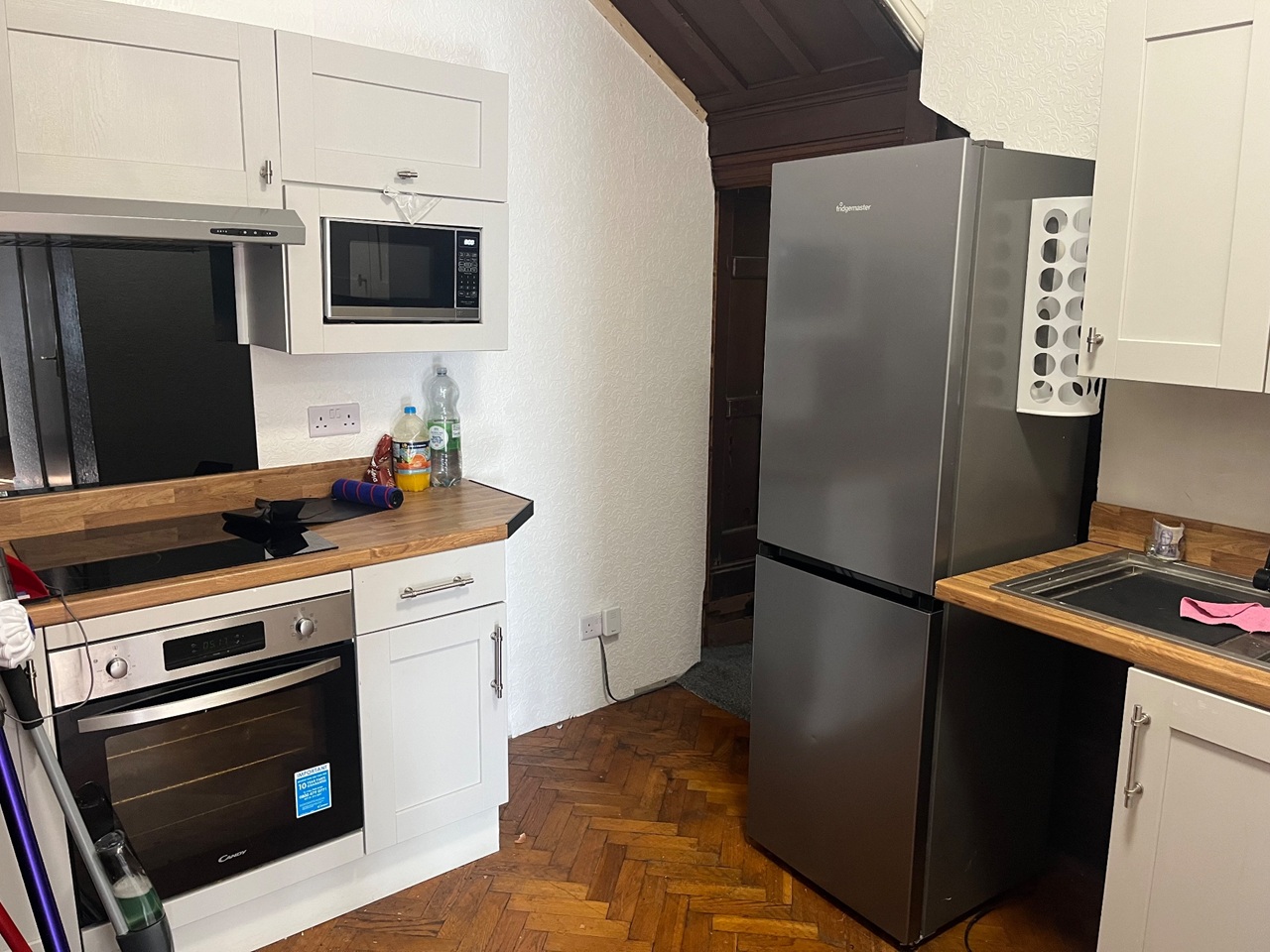 West Malling - 1 Bed Flat, Malling Place, ME19 - To Rent Now for £1,300 ...