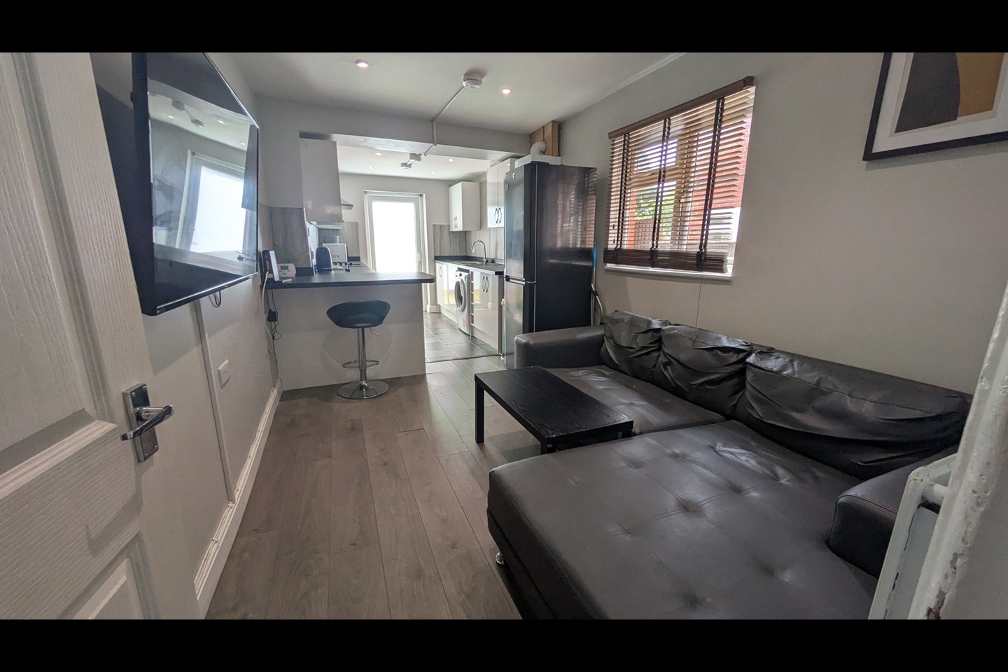 Additional image 2 of Room in a Shared House, Cromwell Road, SO15, N1 7GU