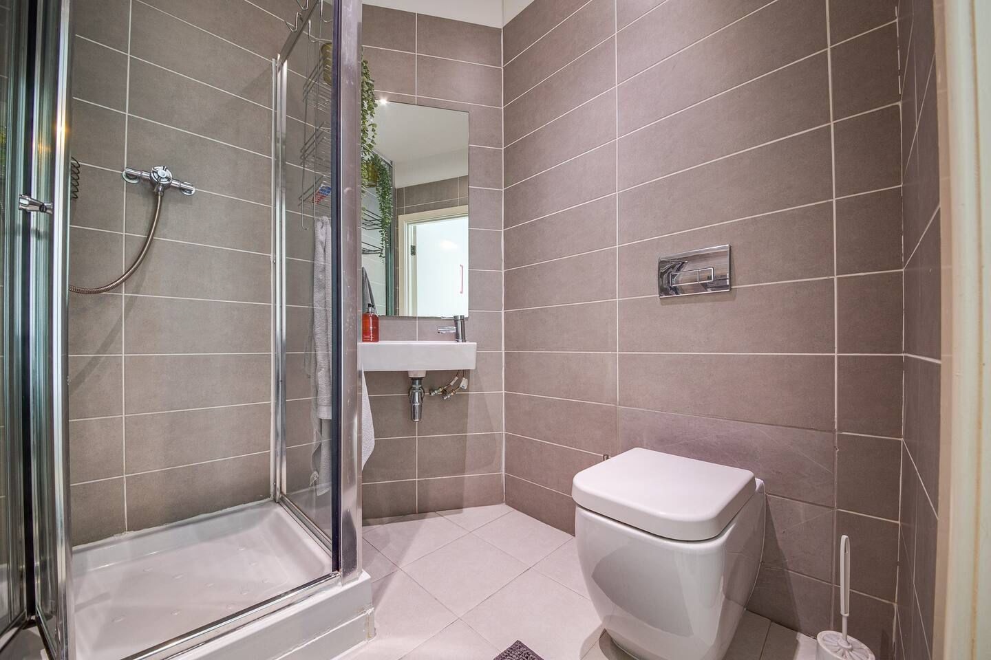 Additional image 10 of 2 Bed Flat, Solly Place, S1, N1 7GU