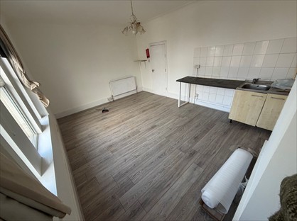 Room in a Shared House, London, N11