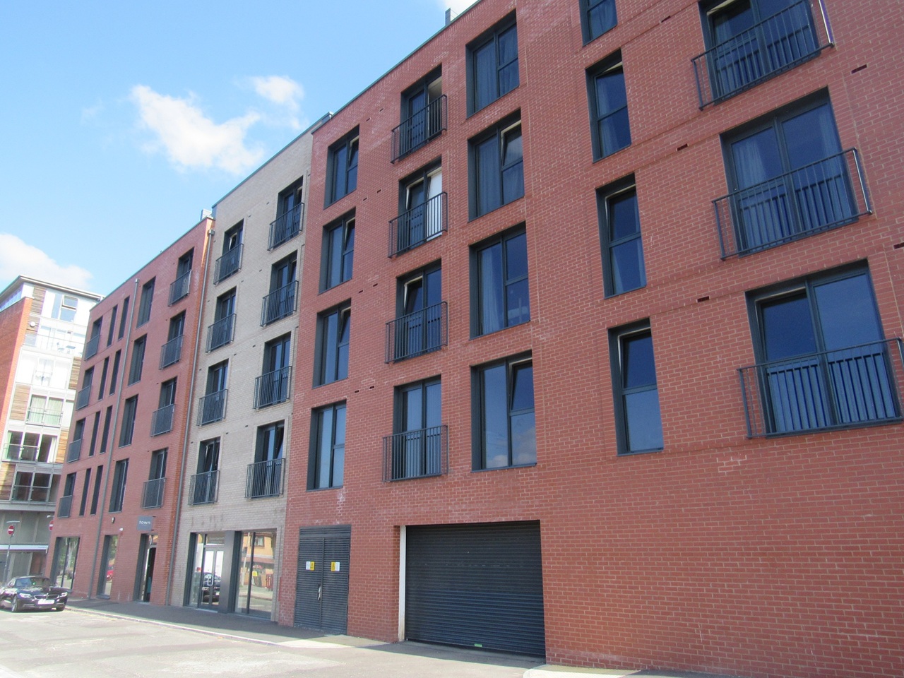 Studio Flat, Lydia Ann St, L1, N1 7GU