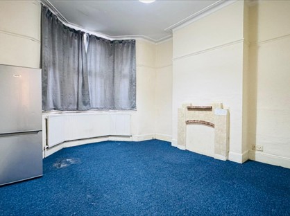 2 Bed Flat, Fanshawe Avenue, IG11
