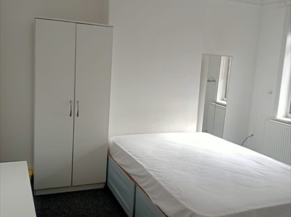 Room in a Shared House, Babington Road, NW4