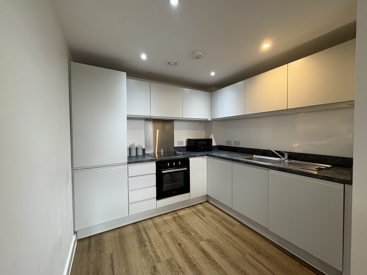 Additional image 3 of 1 Bed Flat, Lydia Ann St, L1, N1 7GU