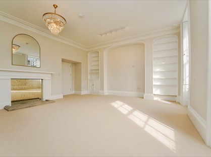 3 Bed Flat, New Church St, GL8