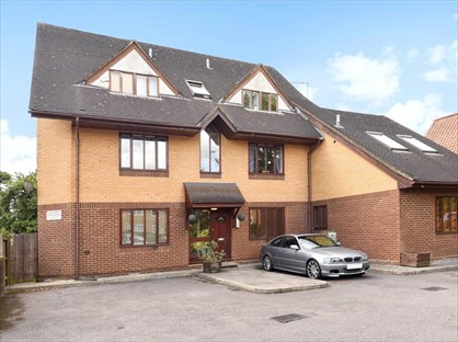 2 Bed Flat, Rickmansworth Road, HA5