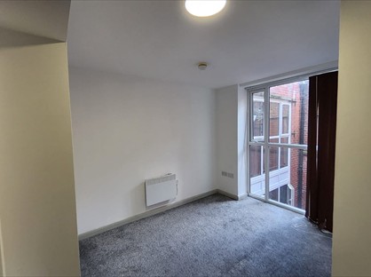 1 Bed Flat, Drake Street, OL16