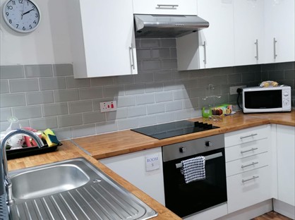Room in a Shared House, Olive St, SA12
