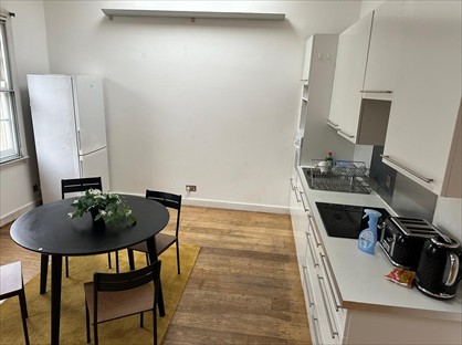 3 Bed Maisonette, Mile End Road, E3