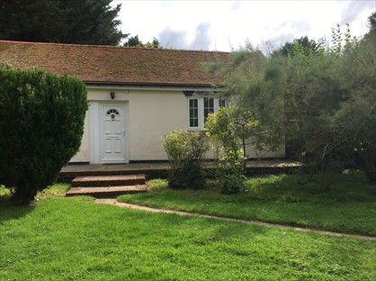 1 Bed Bungalow, Benedict Otes, CM1